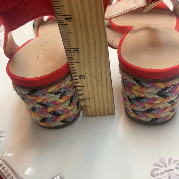 VERY CUTE KELLY & KATIE SANDALS - Picture 4 of 5